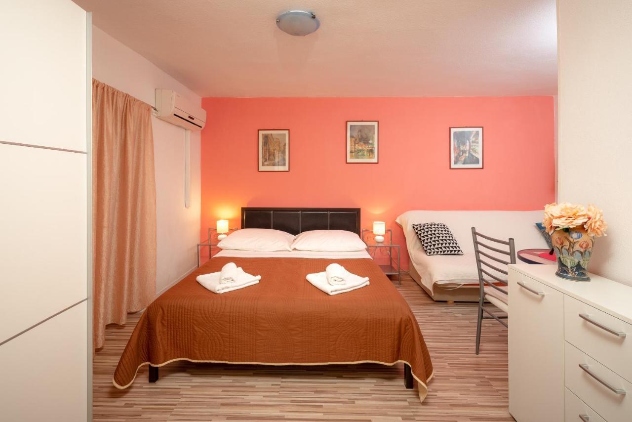 Damira Rooms Split Exterior photo